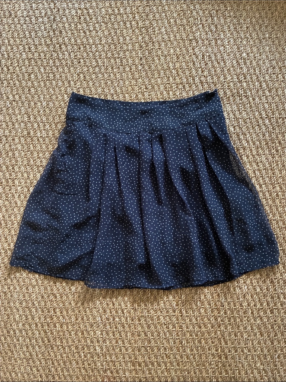 Vintage Gap Navy Pleated Skirt With Cream Triangles, Sz. 4